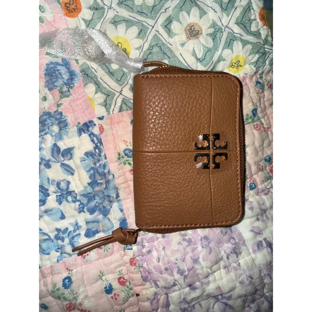 Tory Burch Ivy Zip Coin Case Bark Brown Pebbled Leather Wallet 31151 NWT